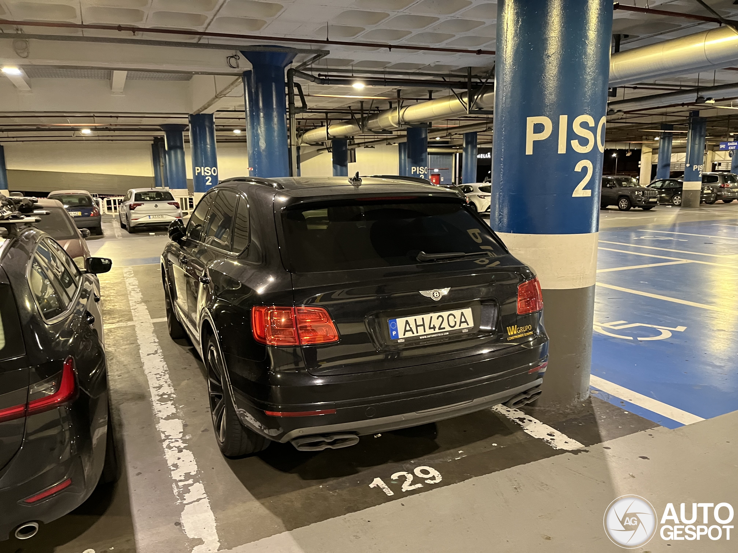 Bentley Bentayga Hybrid