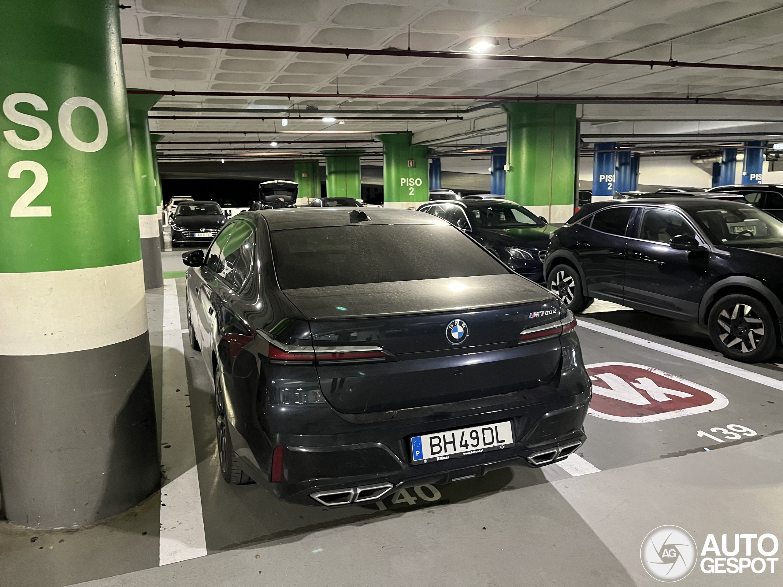 BMW M760e xDrive
