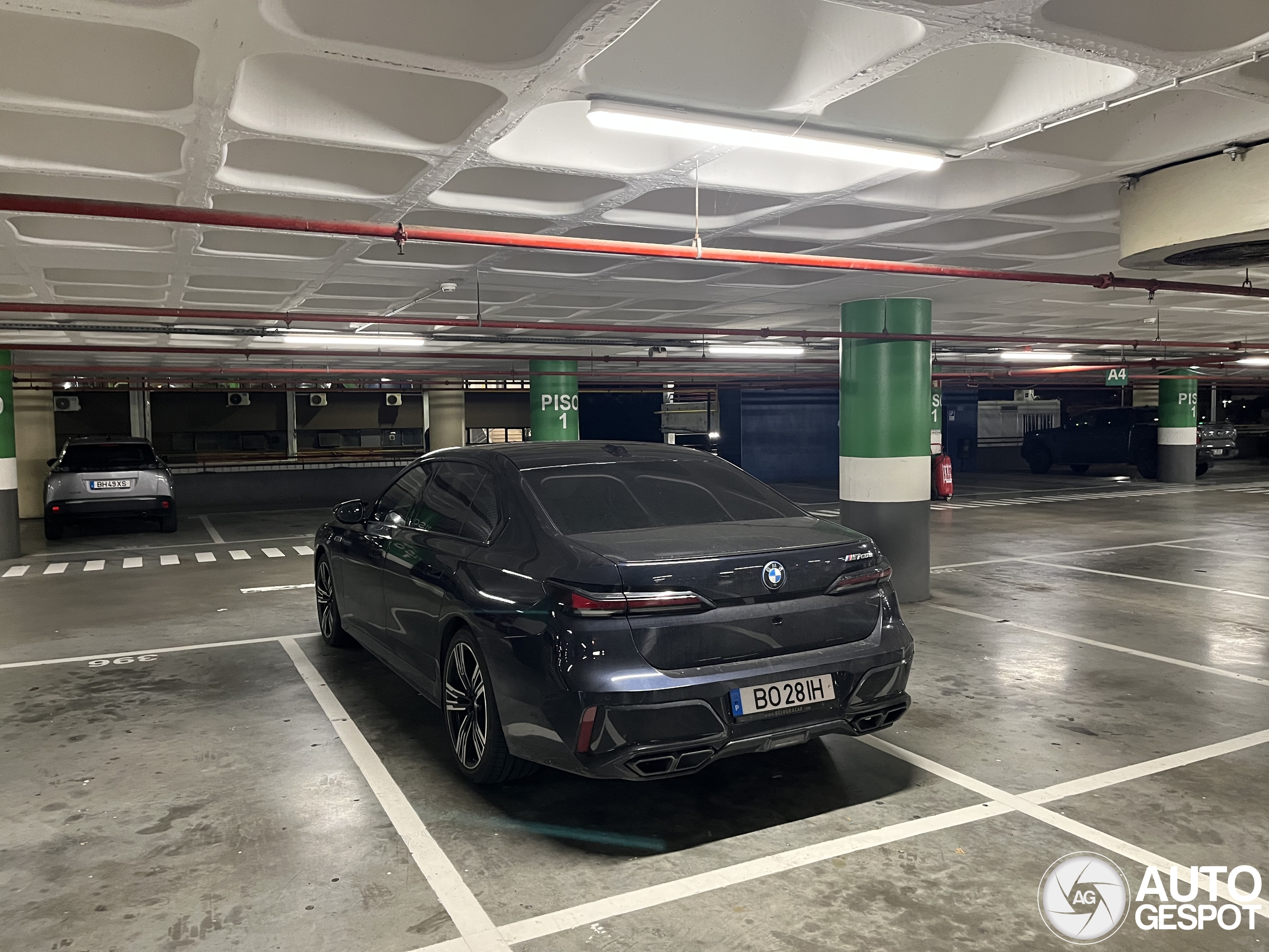 BMW M760e xDrive