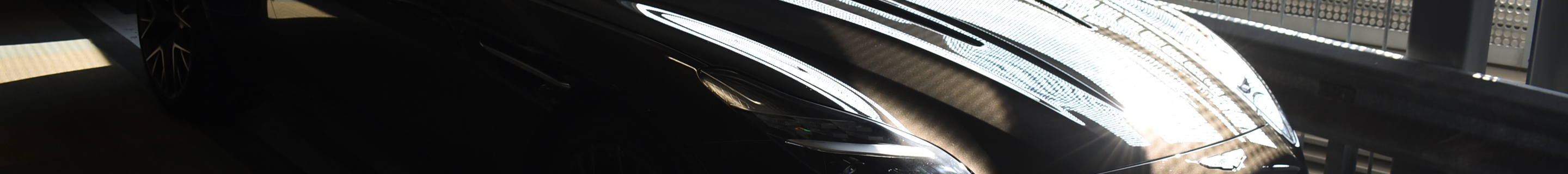 Aston Martin DB12