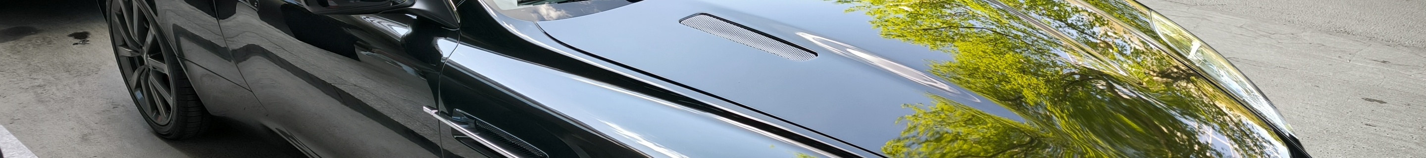 Aston Martin DB9 Volante
