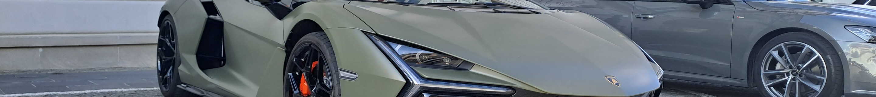 Lamborghini Revuelto