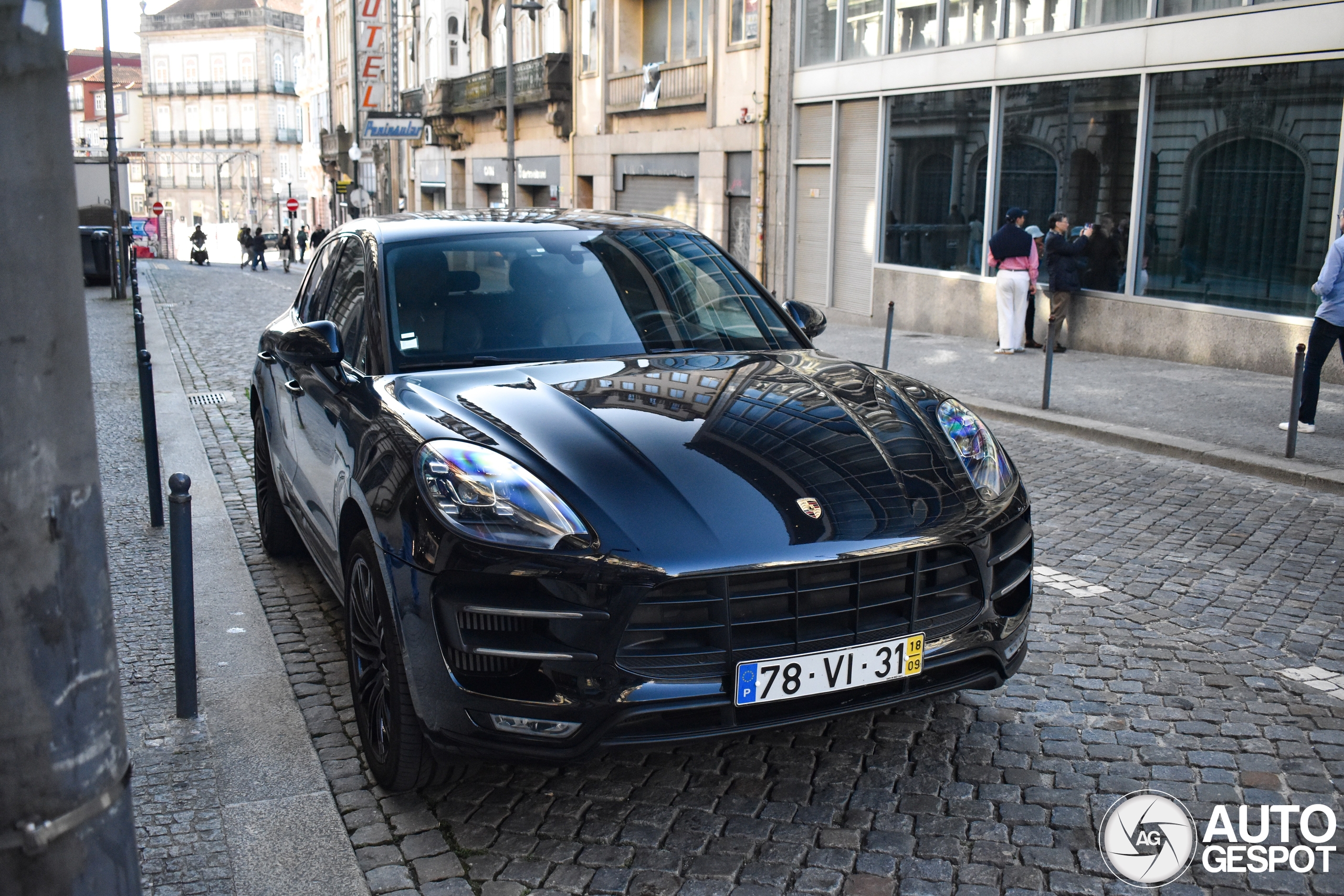 Porsche 95B Macan Turbo
