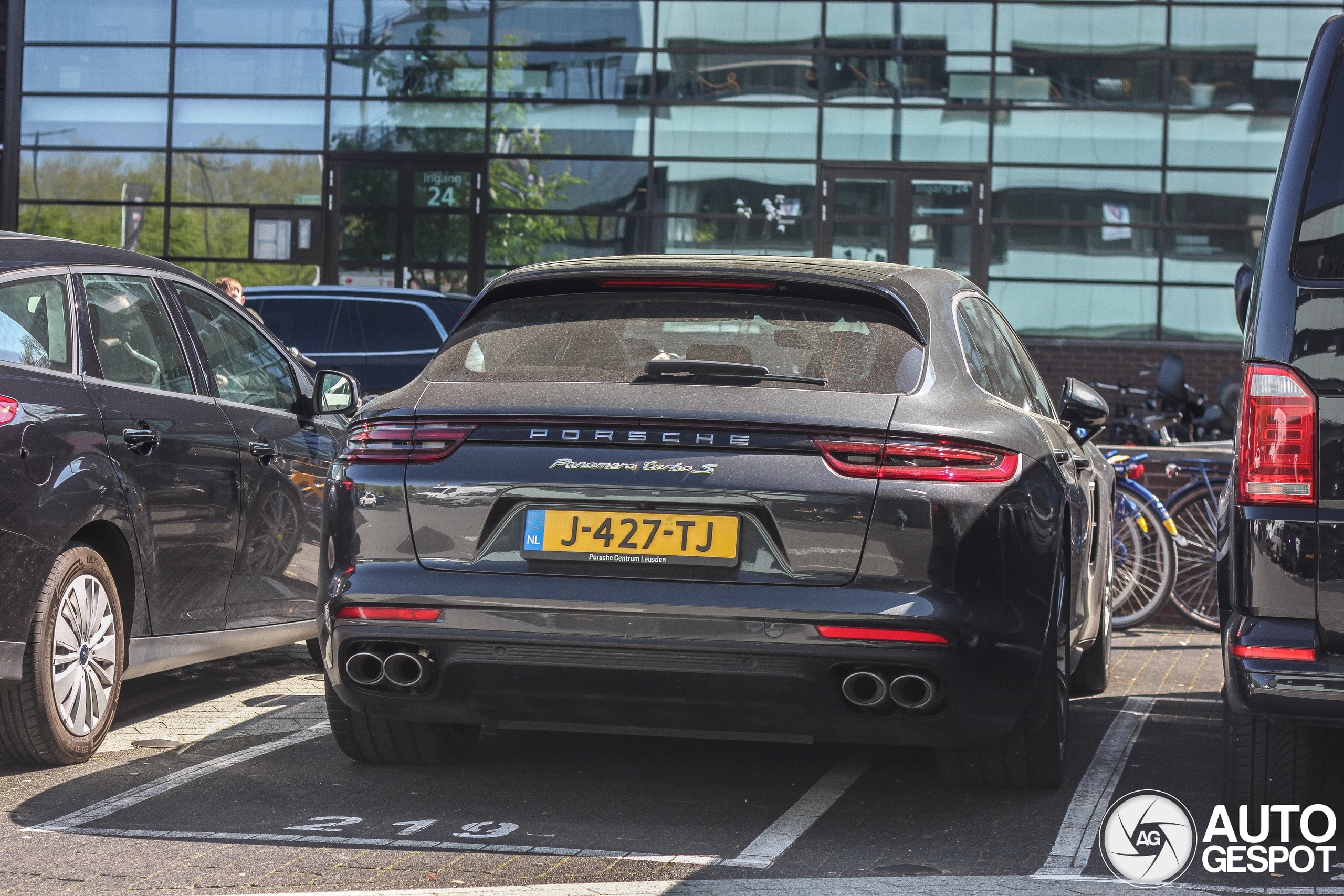 Porsche 971 Panamera Turbo S E-Hybrid Sport Turismo