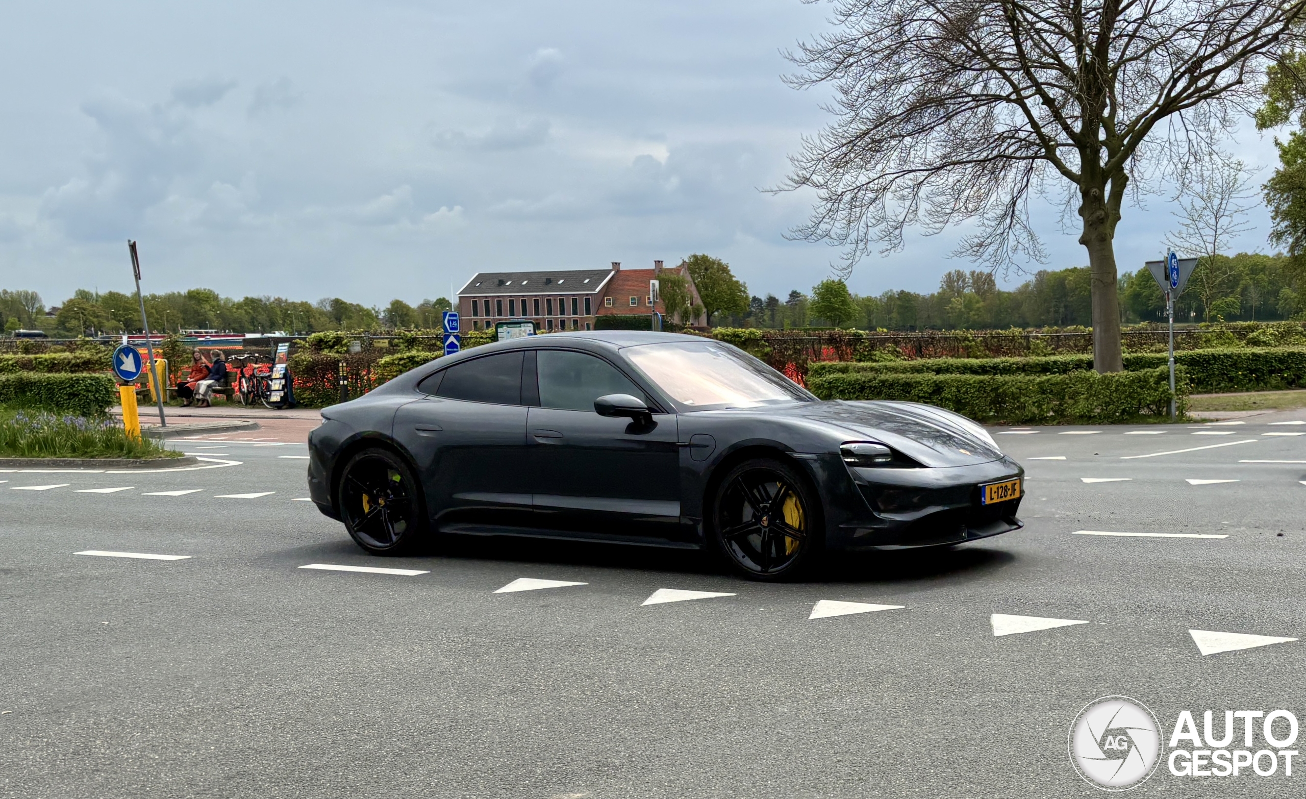 Porsche Taycan Turbo S
