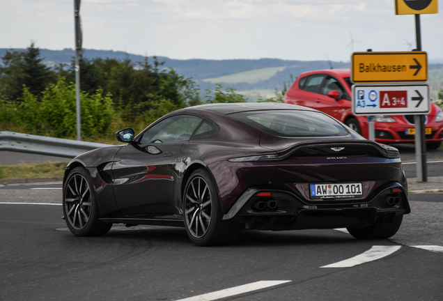 Aston Martin V8 Vantage 2018