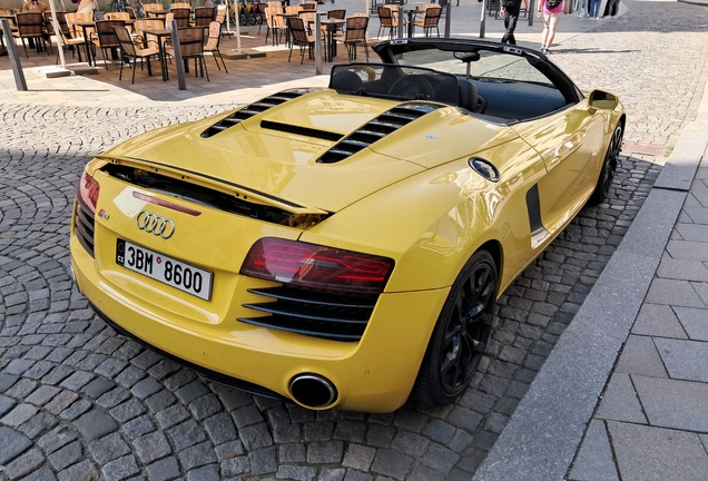Audi R8 V10 Spyder 2013