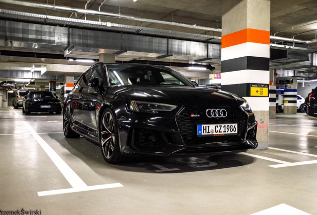 Audi RS4 Avant B9
