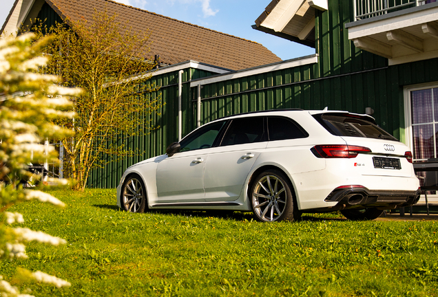 Audi RS4 Avant B9