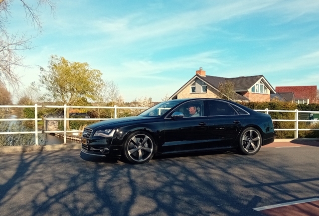 Audi S8 D4