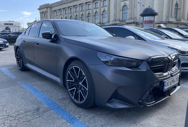 BMW M5 G90