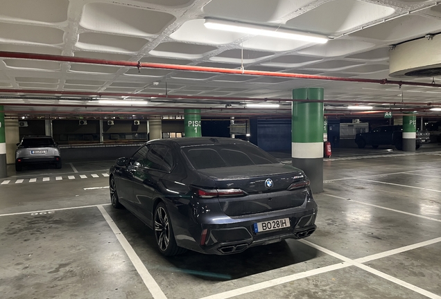 BMW M760e xDrive