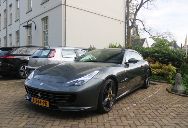 Ferrari GTC4Lusso T