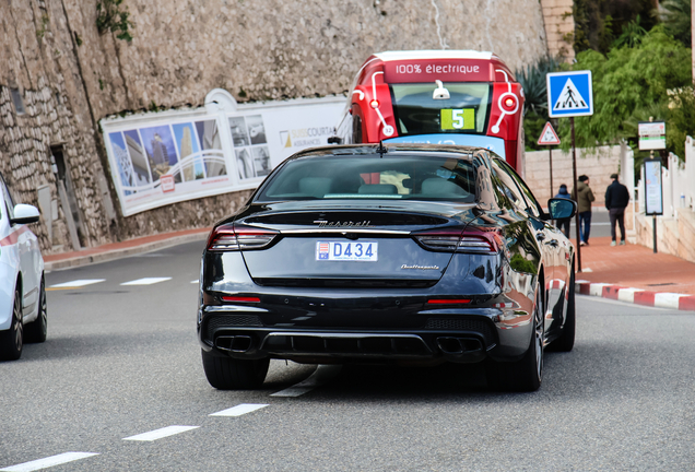 Maserati Quattroporte Trofeo