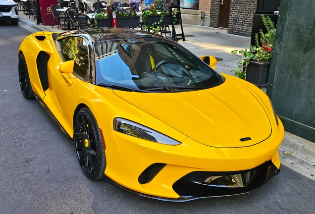 McLaren GT