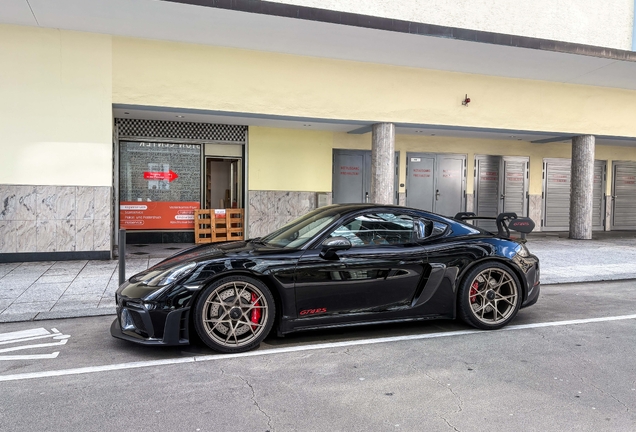Porsche 718 Cayman GT4 RS Weissach Package