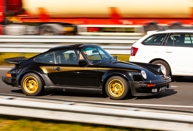Porsche 930 Turbo