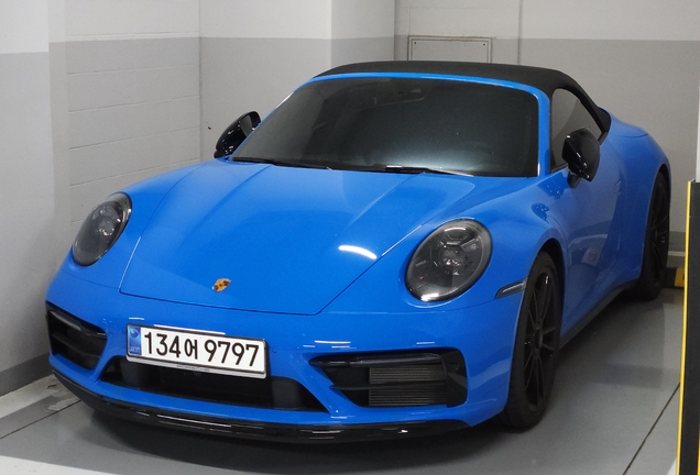Porsche 992 Carrera 4 GTS Cabriolet