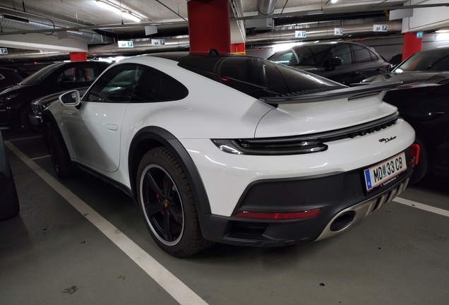 Porsche 992 Dakar