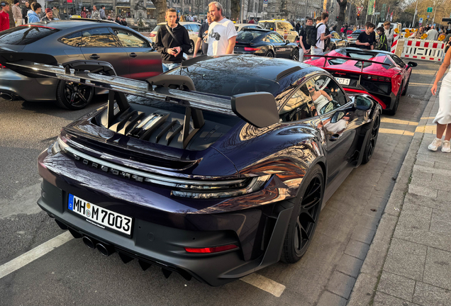Porsche 992 GT3 RS Weissach Package