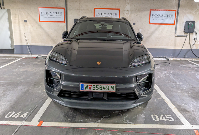 Porsche Macan EV Turbo