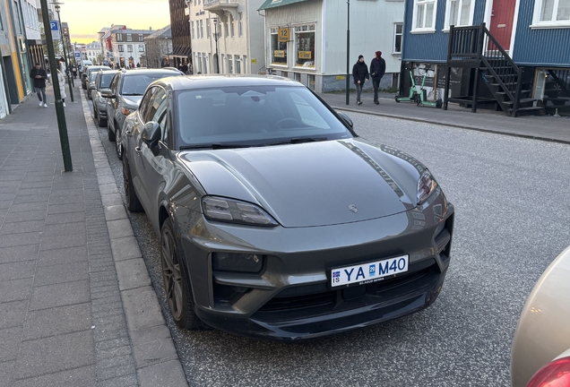 Porsche Macan EV Turbo