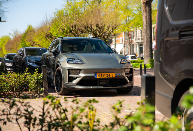 Porsche Macan EV Turbo