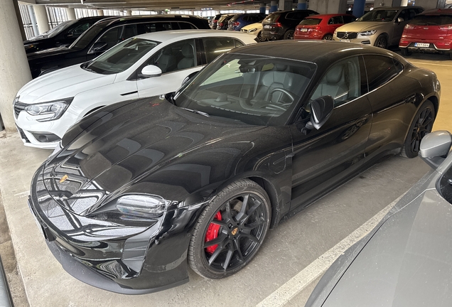 Porsche Taycan GTS