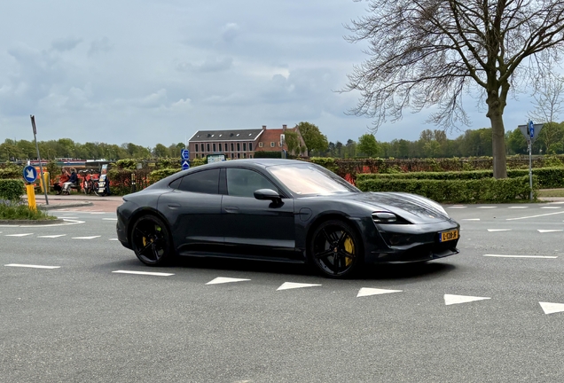 Porsche Taycan Turbo S