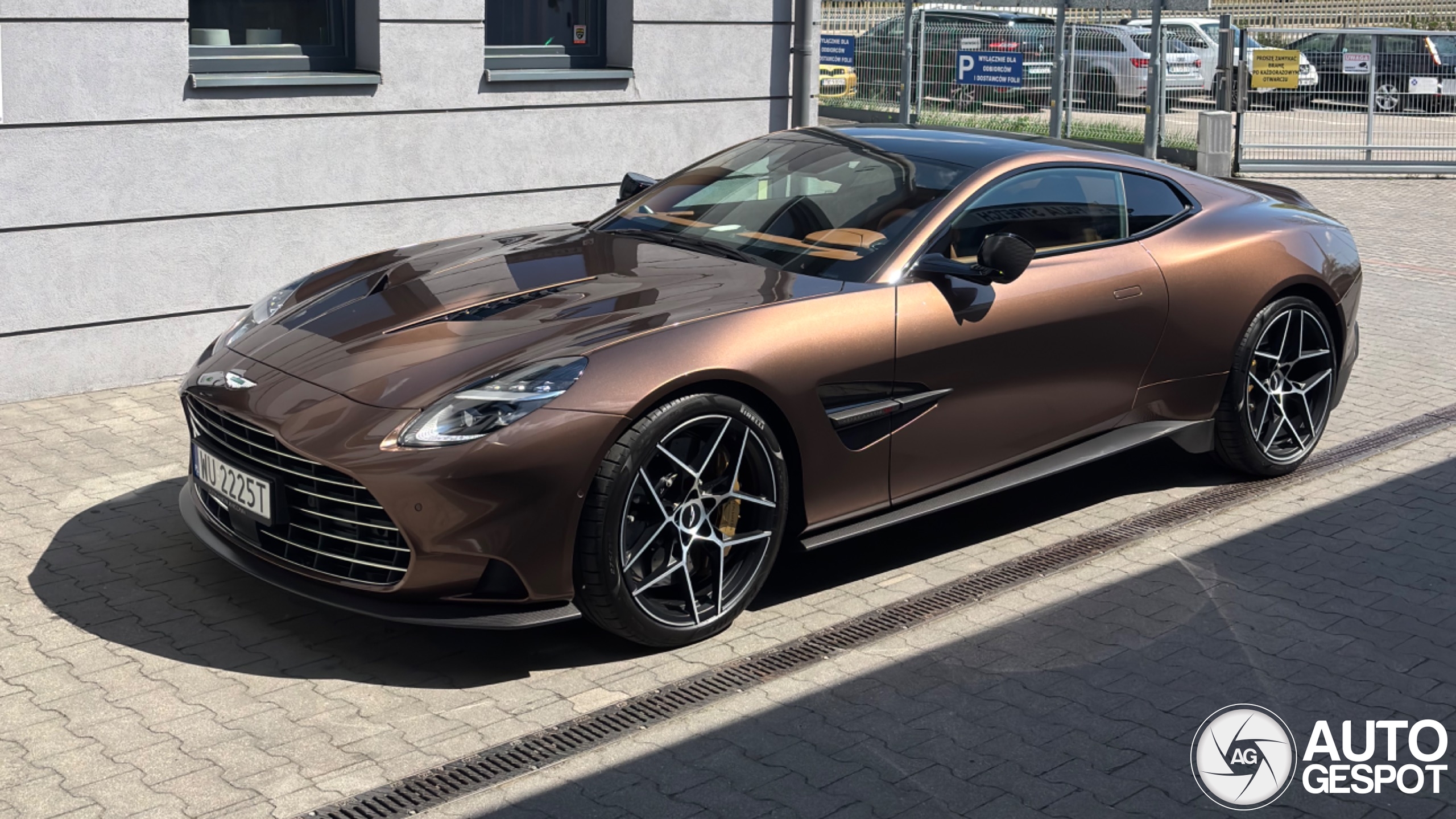 Aston Martin Vanquish 2025