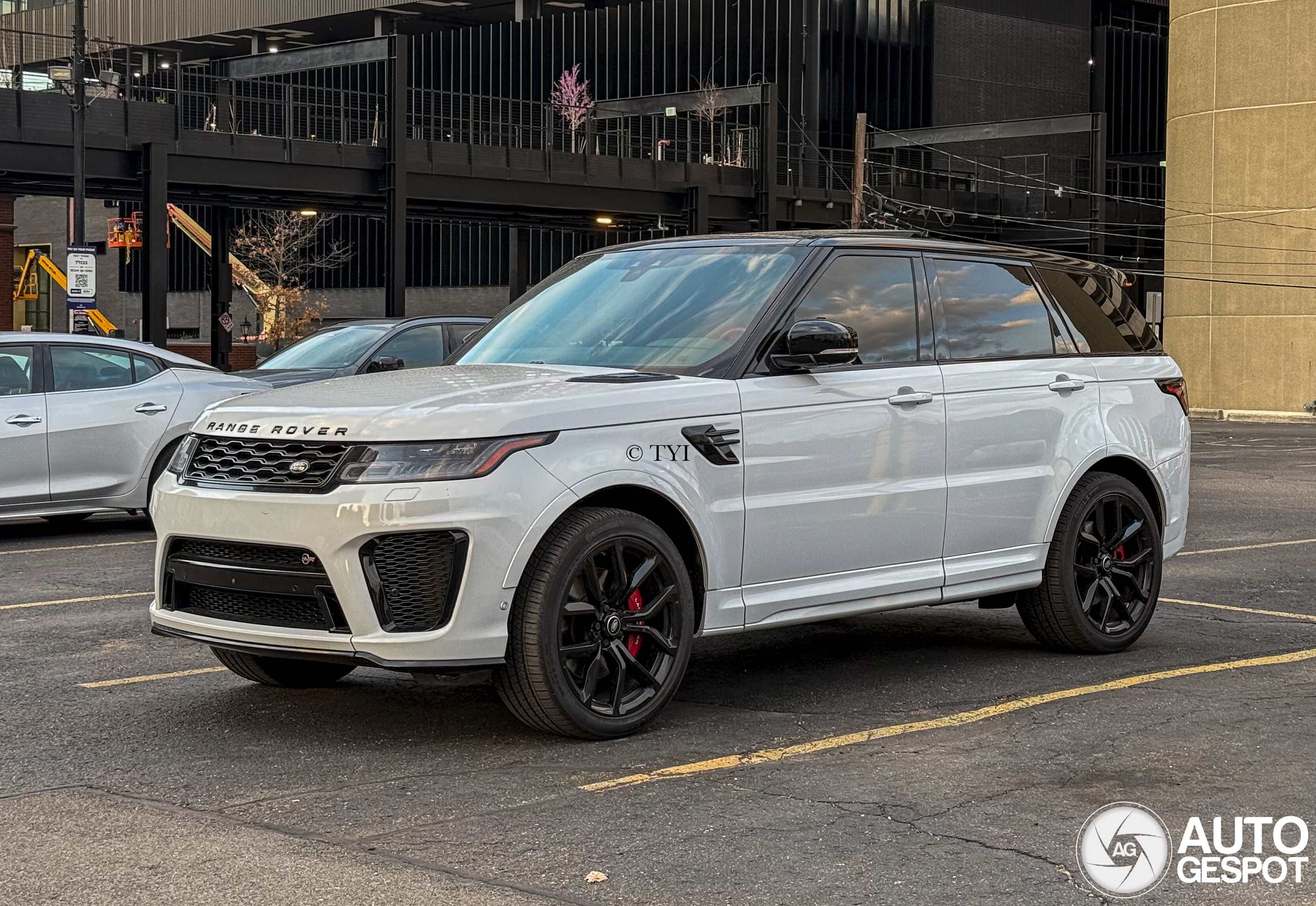 Land Rover Range Rover Sport SVR 2018