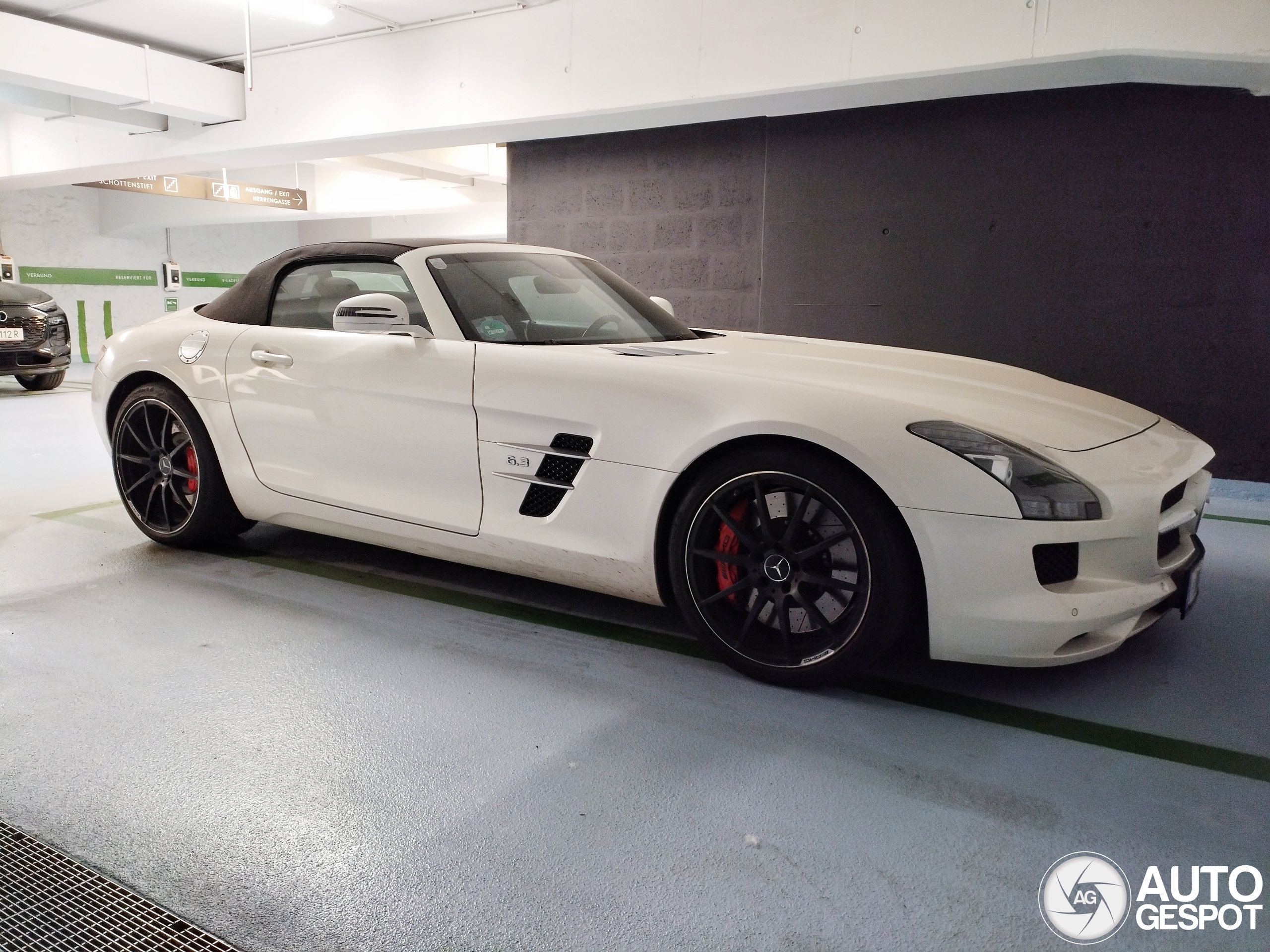 Mercedes-Benz SLS AMG Roadster