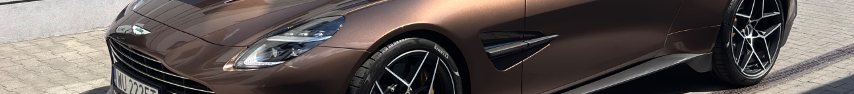 Aston Martin Vanquish 2025