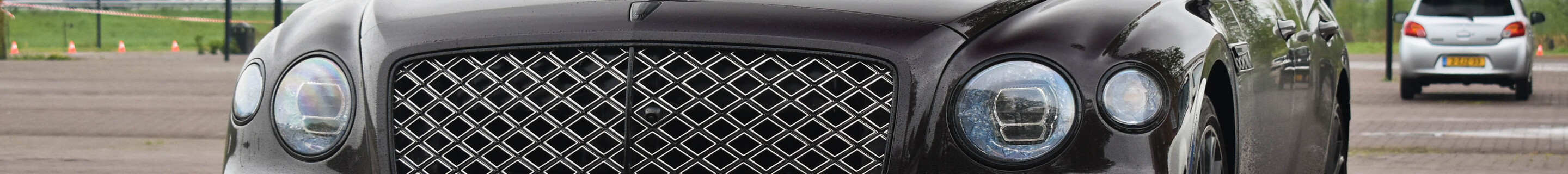 Bentley Flying Spur Hybrid Mulliner