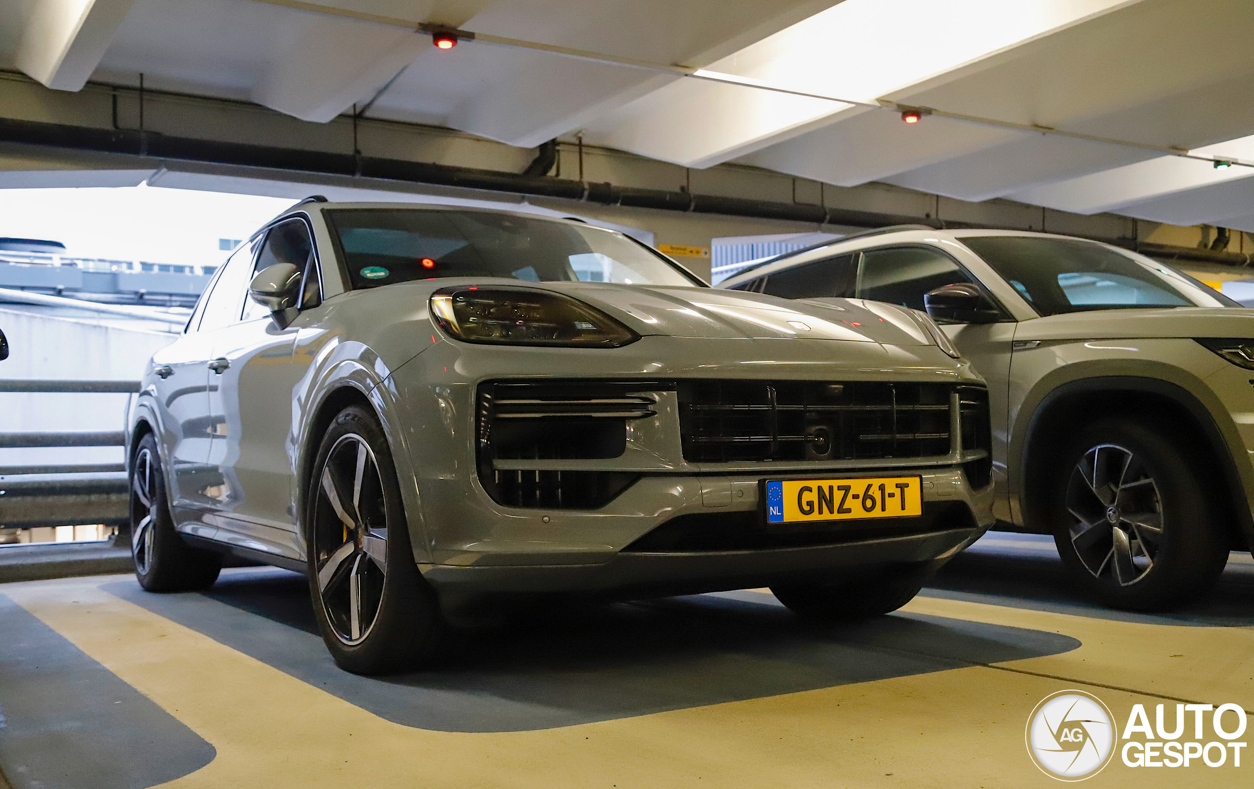 Porsche 9YA Cayenne Turbo E-Hybrid
