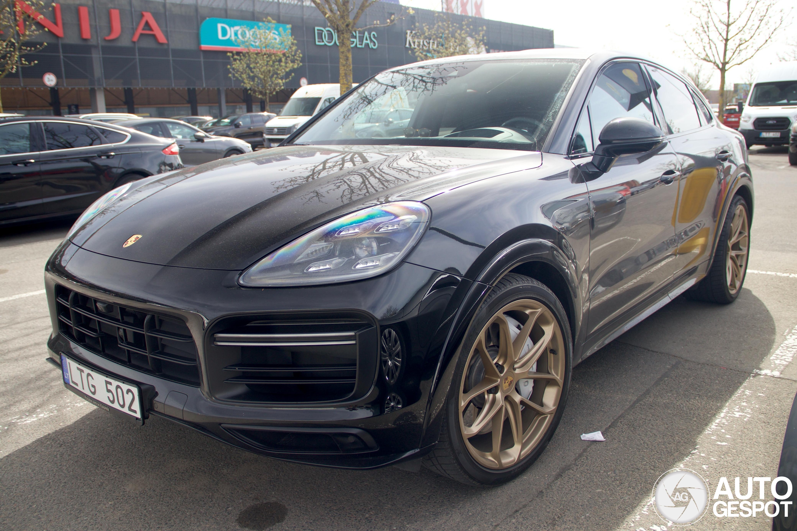 Porsche Cayenne Coupé Turbo S E-Hybrid