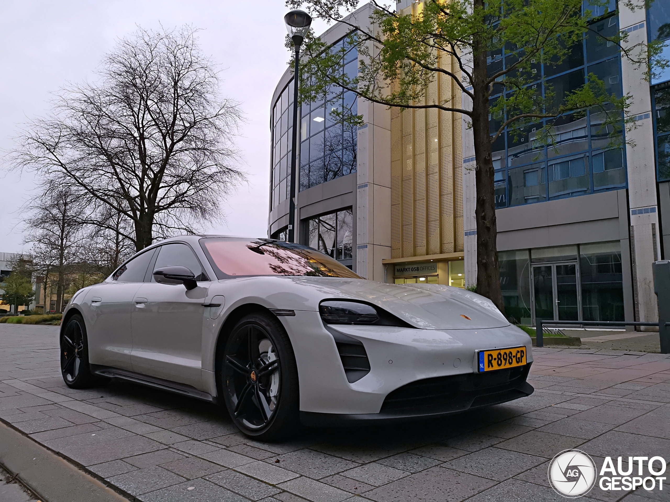 Porsche Taycan GTS