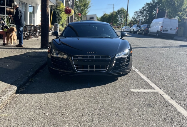 Audi R8 V10