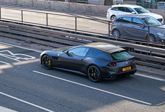 Ferrari GTC4Lusso T
