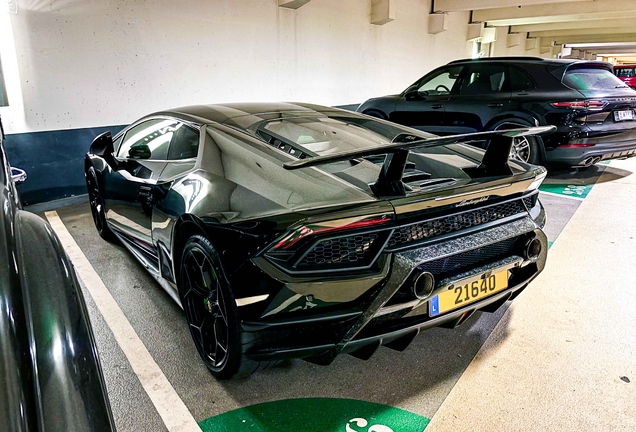 Lamborghini Huracán LP640-4 Performante