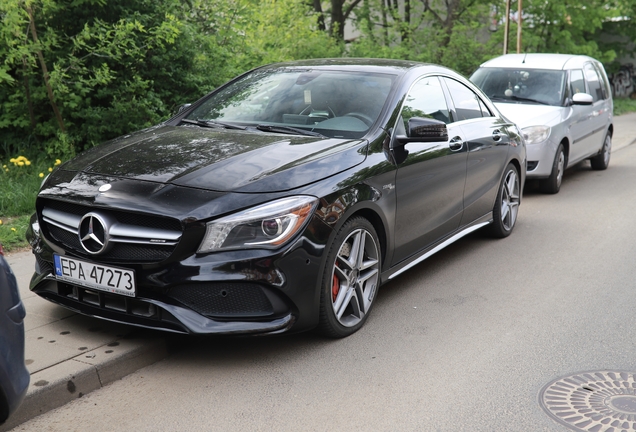 Mercedes-Benz CLA 45 AMG C117