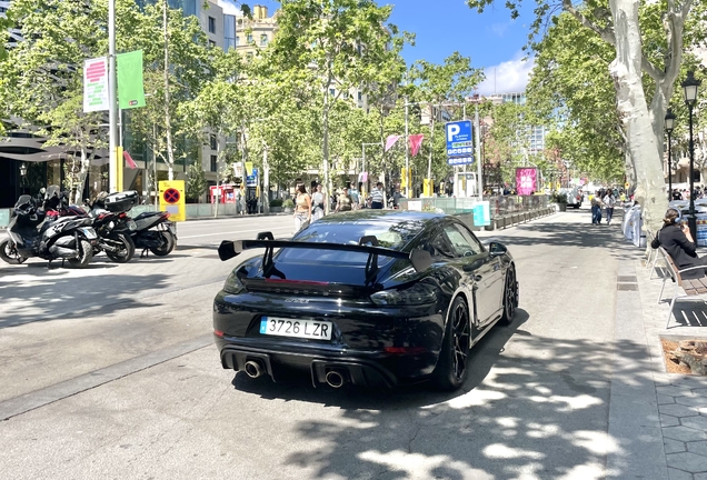 Porsche 718 Cayman GT4 RS Weissach Package