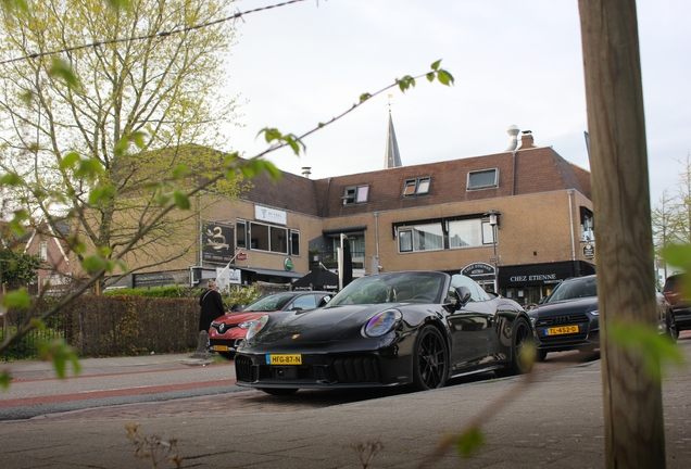 Porsche 992 Carrera 4 GTS Cabriolet MkII