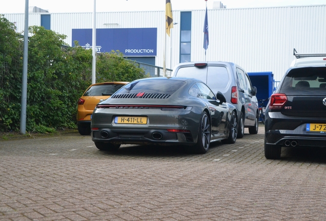 Porsche 992 Carrera 4S
