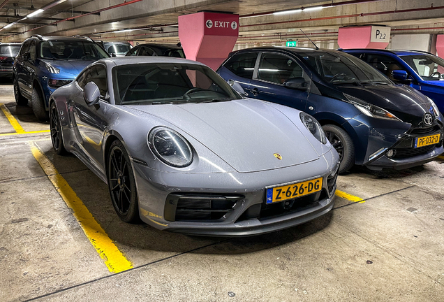 Porsche 992 Carrera GTS