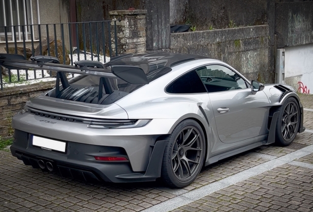 Porsche 992 GT3 RS Weissach Package