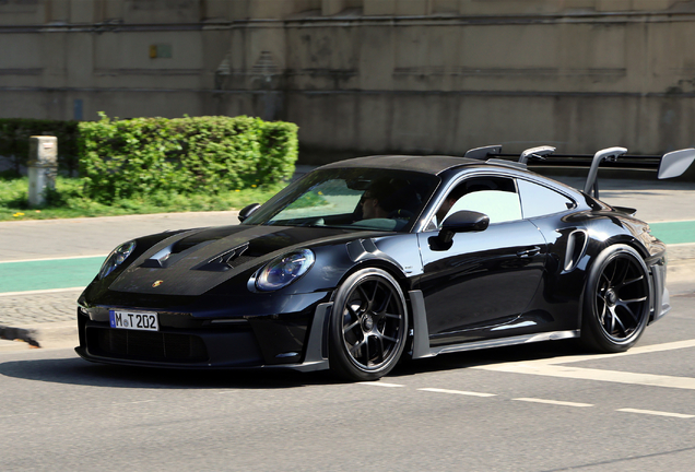 Porsche 992 GT3 RS Weissach Package