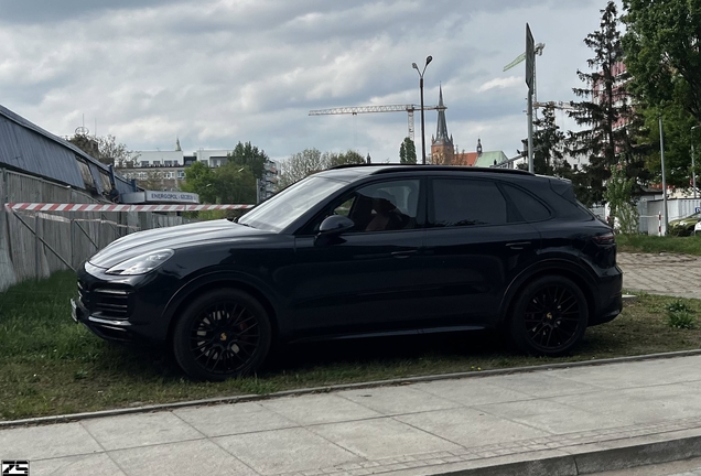 Porsche 9YA Cayenne GTS