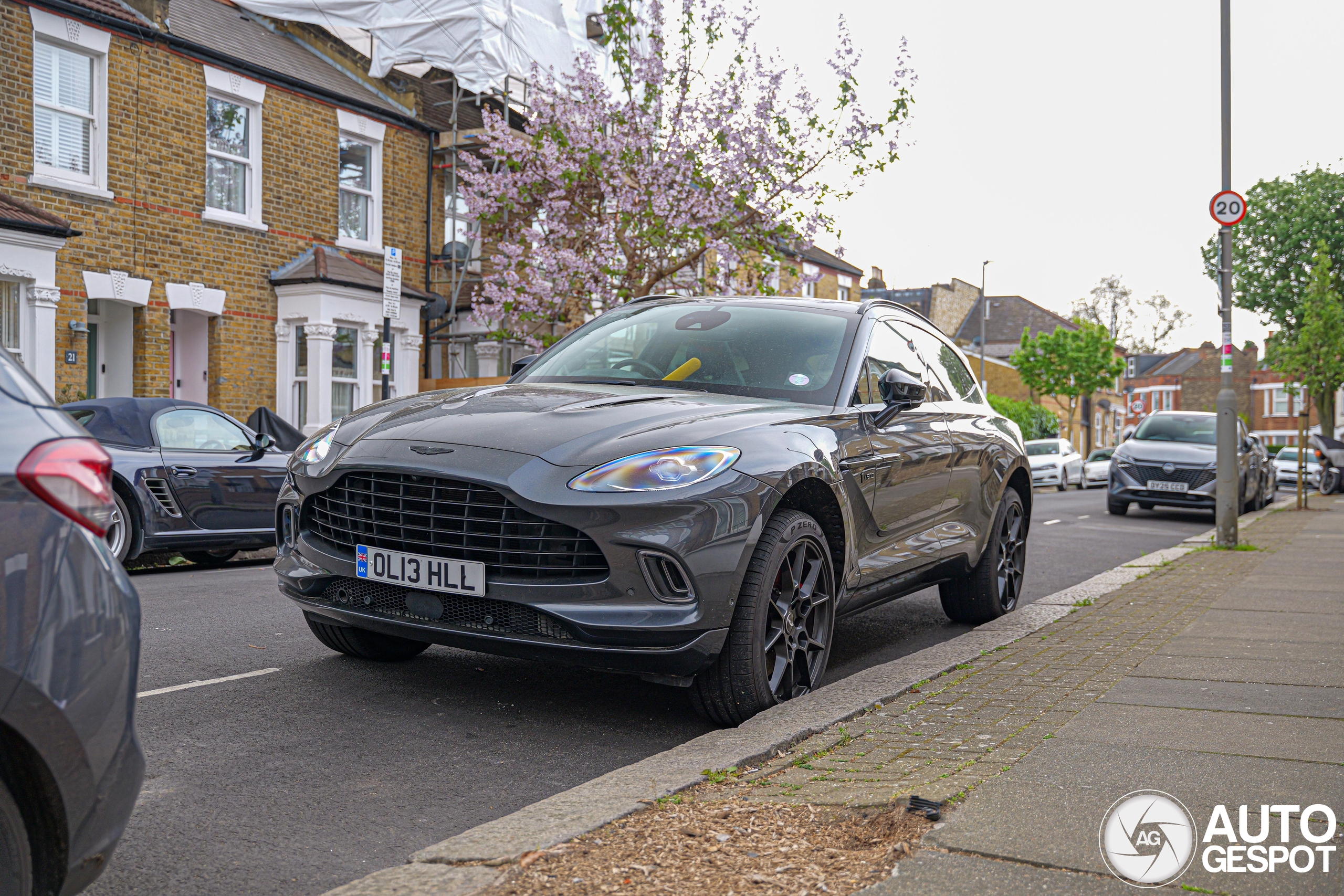 Aston Martin DBX
