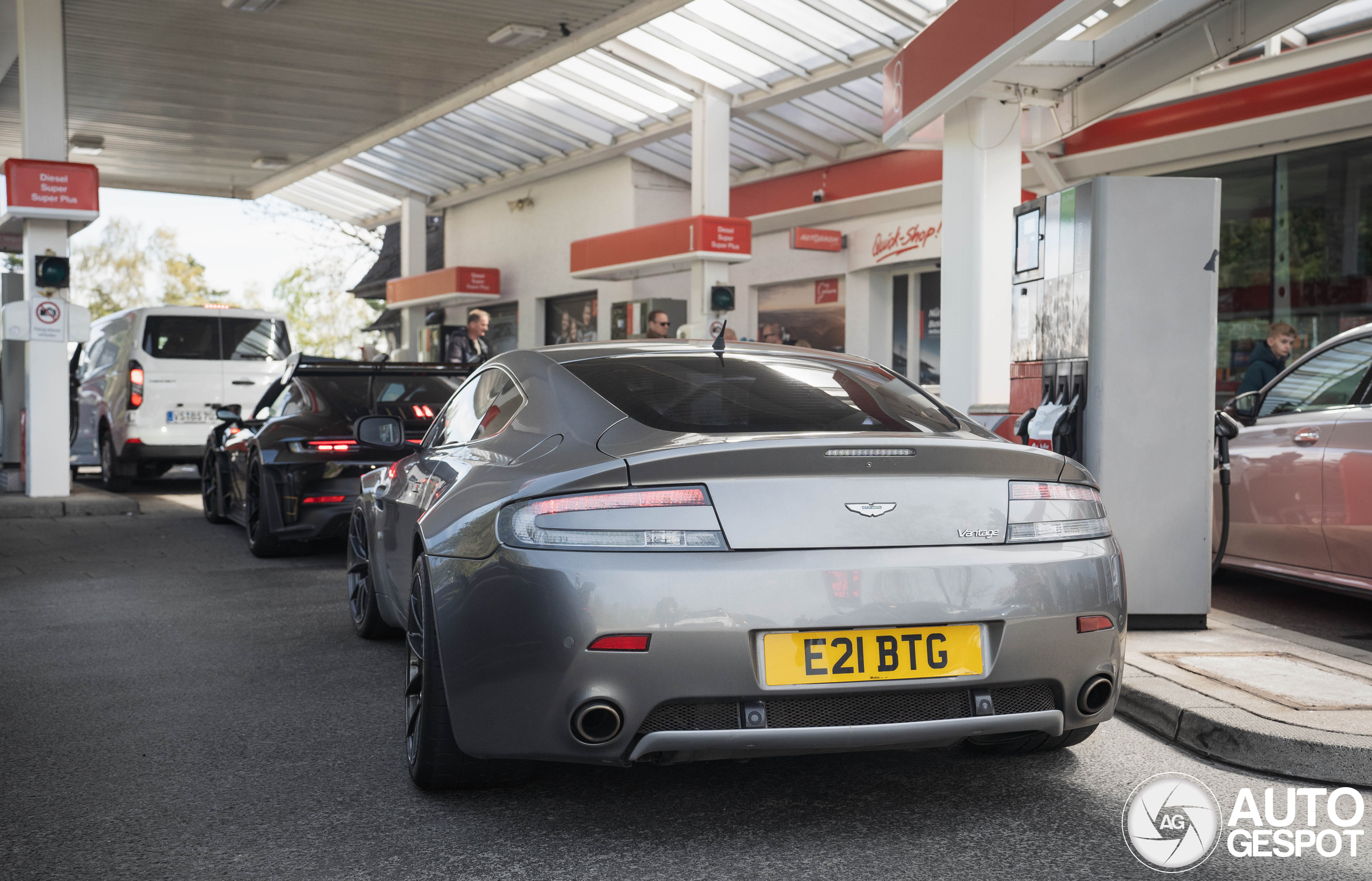 Aston Martin V8 Vantage